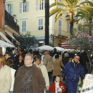 Imperia: da venerdì a domenica prossimi appuntamento in via XX Settembre con 'Natale di Coccole'