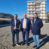 Nuovo parcheggio a Vallecrosia, il sindaco Perri: "Quaranta posti auto a disposizione dei cittadini" (Foto e video)