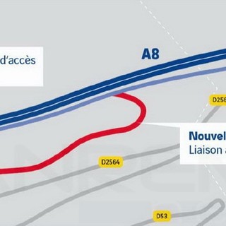 Ecco la nuova bretella. Sotto alcuni momenti della firma