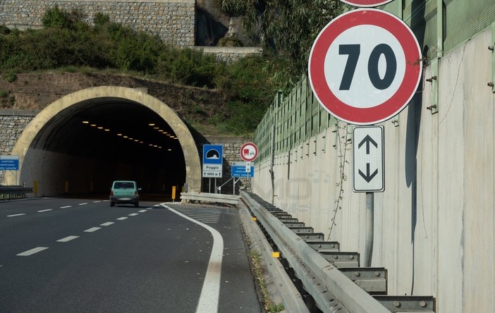 Sanremo: troppi incidenti negli ultimi mesi, la Provincia fa installare un autovelox fisso sull'Aurelia Bis Sanremo: troppi incidenti negli ultimi mesi, la Provincia fa installare un autovelox fisso sull'Aurelia Bis
