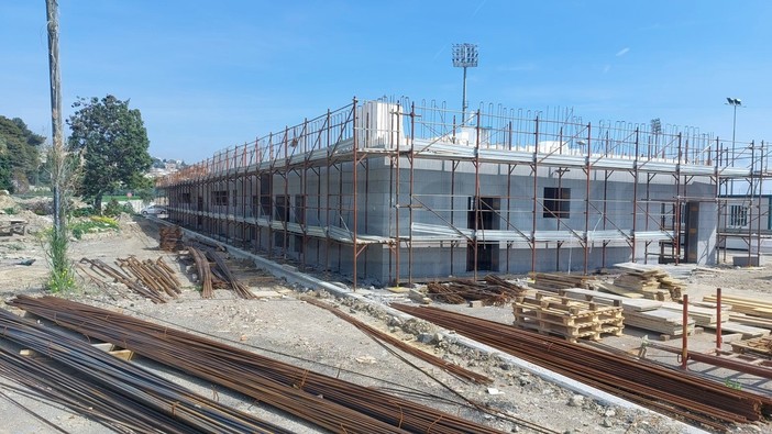 Sanremo: arrivano gli arredi interni degli spogliatoi di Pian di Poma, possibile riapertura entro il mese di giugno