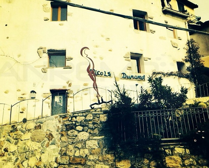 Ventimiglia: una atmosfera da film alla 'villa d'Arte' di Nicole Durand a Mortola Superiore Ventimiglia: una atmosfera da film alla 'villa d'Arte' di Nicole Durand a Mortola Superiore