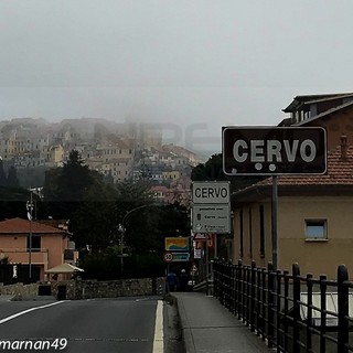 Questa mattina anche a Cervo il 'nebbiun' quasi milanese: ma ci pensano i fiori a fare primavera (Foto) Questa mattina anche a Cervo il 'nebbiun' quasi milanese: ma ci pensano i fiori a fare primavera (Foto)