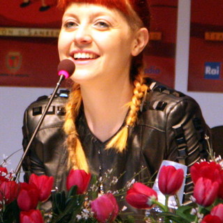 #sanremo 2014: Noemi dal Palafiori "Il festival è bello in ogni suo aspetto e il pubblico reagisce bene"