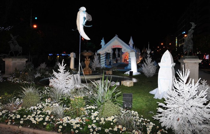 Mentone entra nel vivo delle feste natalizie con il 'bianco' Natale ed i suoi numerosi appuntamenti