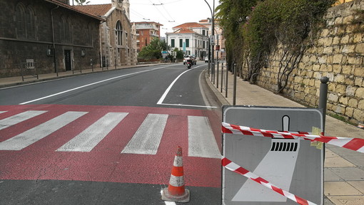 Sanremo: segnaletica orizzontale, terminato il lavoro in corso Matuzia e al Borgo (Foto)