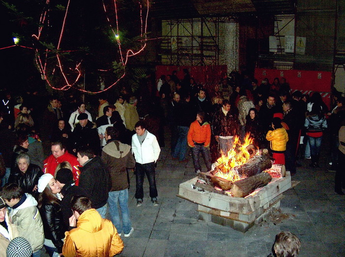 Ceriana si accende per il Natale con “Jingle Cats”: un’iniziativa solidale a sostegno dei gattili del territorio