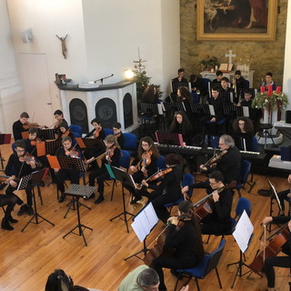 Sanremo: oggi pomeriggio alla chiesa Luterana il 'Concerto delle Feste' con l'orchestra 'Note libere'