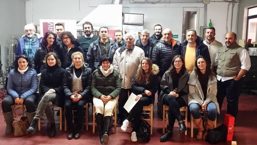 27 nuovi assaggiatori di vino hanno superato l'esame finale con la sezione Onav di Imperia 27 nuovi assaggiatori di vino hanno superato l'esame finale con la sezione Onav di Imperia