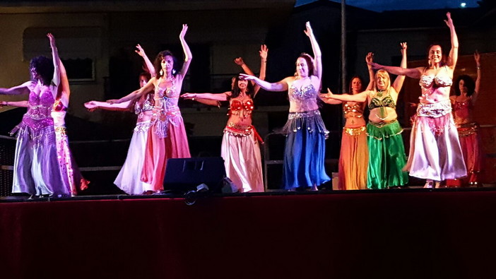 Santo Stefano al mare: successo ieri sera per la Soiree Orientale della Nadija's oriental dancers di Arma di Taggia
