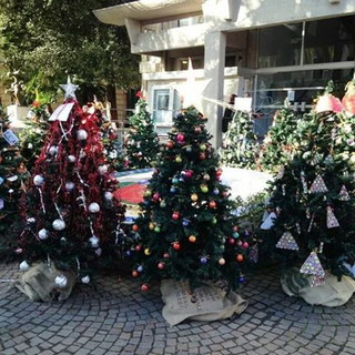 Babbo Natale regala i parcheggi gratis delle domeniche di Diano Marina per la corsa ai regali dei prossimi giorni