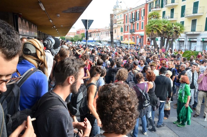 Ventimiglia: manifestazione del 14 luglio, duro intervento dell'ex Consigliere Merlenghi "L'arroganza di chi si crede nel giusto" Ventimiglia: manifestazione del 14 luglio, duro intervento dell'ex Consigliere Merlenghi "L'arroganza di chi si crede nel giusto"