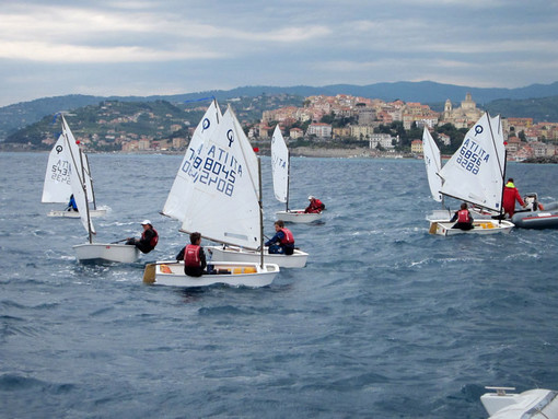 Vela: quattro studenti imperiesi al campionato studentesco di domani e mercoledì in Basilicata Vela: quattro studenti imperiesi al campionato studentesco di domani e mercoledì in Basilicata