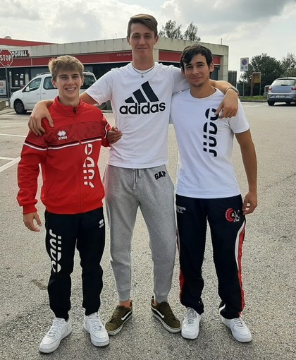 Gli atleti dell'Ok Club Imperia Gli atleti dell'Ok Club Imperia