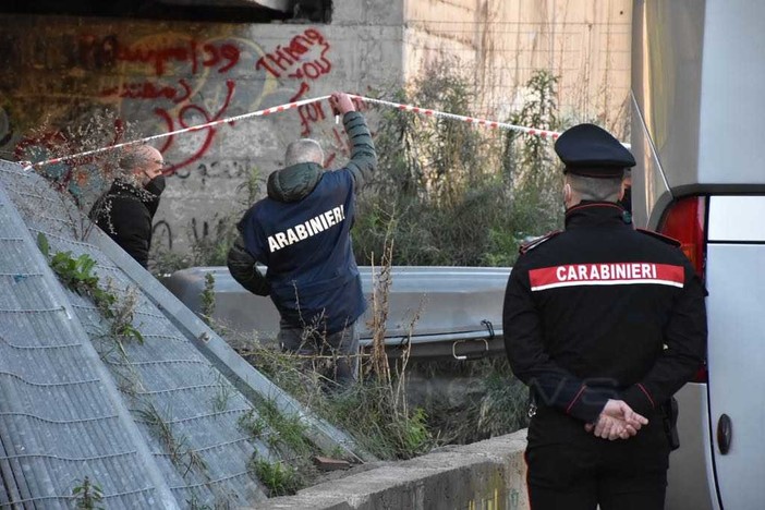 Ventimiglia: autopsia sul corpo del migrante ucciso la settimana scorsa, colpito con 7 coltellate Ventimiglia: autopsia sul corpo del migrante ucciso la settimana scorsa, colpito con 7 coltellate