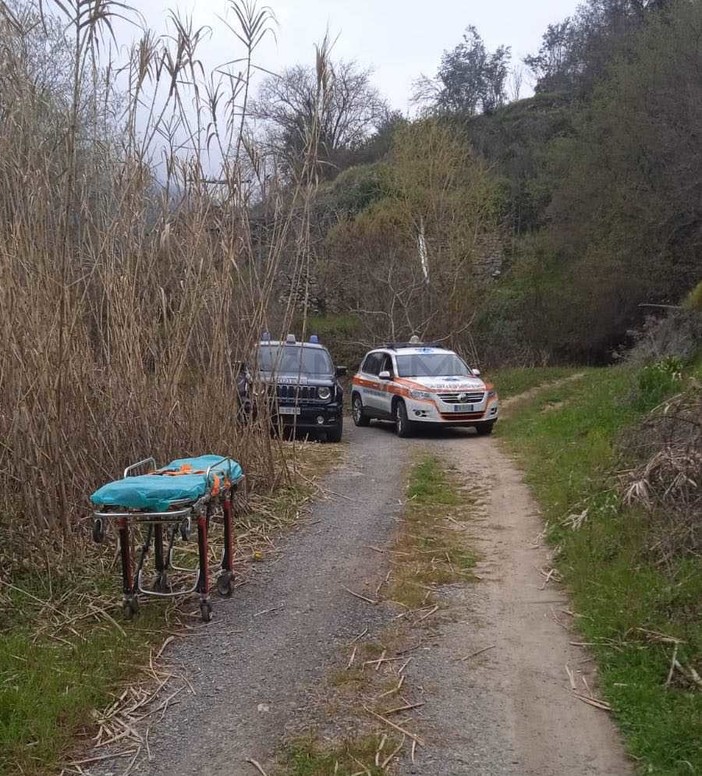 Incidente sul lavoro a Ceriana, operaio precipita da un ponteggio: è grave (foto)