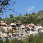 Olivetta San Michele, uomo armato di coltello minaccia padre e Carabinieri: fermato dopo momenti di tensione Olivetta San Michele, uomo armato di coltello minaccia padre e Carabinieri: fermato dopo momenti di tensione