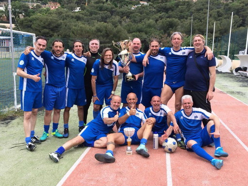 Calcio amatoriale: la formazione degli Old Stars Sanremo ha vinto nel weekend il torneo di Beausoleil