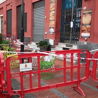 Ventimiglia, omicidio in piazza Battisti: bar ancora sotto sequestro in attesa di nuovi rilievi Ventimiglia, omicidio in piazza Battisti: bar ancora sotto sequestro in attesa di nuovi rilievi