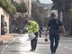 Sanremo: auto perde olio, corso Mazzini pericolosa e scivolosa per tutta la mattinata (Foto)