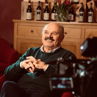 Sanremo, Oscar Farinetti presenta “La regola del silenzio” al Teatro Ariston (Foto) Sanremo, Oscar Farinetti presenta “La regola del silenzio” al Teatro Ariston (Foto)