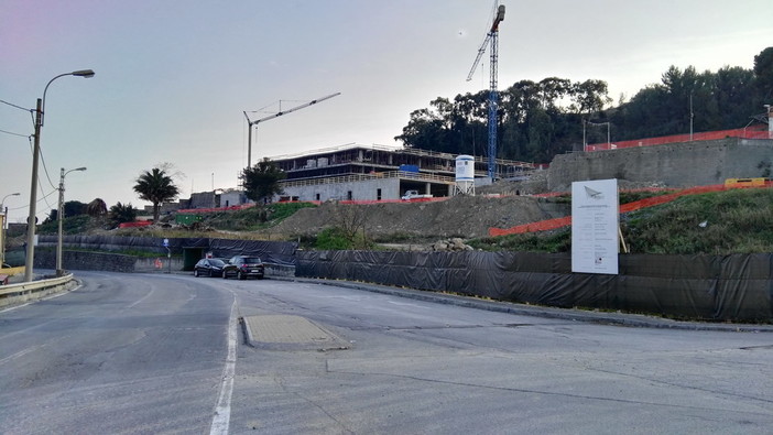 Sanremo: l'Assessore Rixi su 'The Mall' in Valle Armea "Potrà trasformare la licenza ma senza allargare la metratura" Sanremo: l'Assessore Rixi su 'The Mall' in Valle Armea "Potrà trasformare la licenza ma senza allargare la metratura"