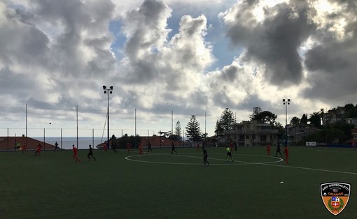 Calcio, Eccellenza. Ospedaletti, pesante sconfitta contro il Rivasamba. Caverzan: "Dovremo ripartire dal secondo tempo" (VIDEO)