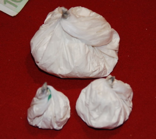 Cento chili di 'coca' sequestrati in Calabria: ordinanze di custodia cautelare anche nell'imperiese Cento chili di 'coca' sequestrati in Calabria: ordinanze di custodia cautelare anche nell'imperiese