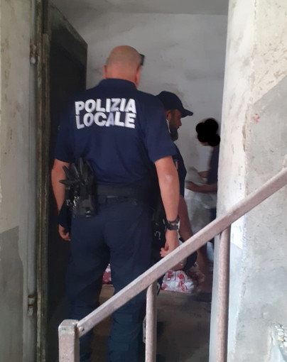 Vallecrosia: occupazioni abusive di alcuni edifici, il contrasto e gli interventi della Polizia Locale