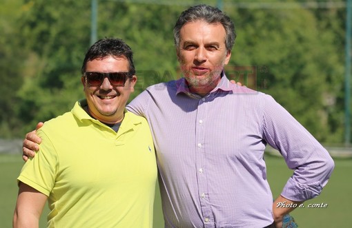 Nella foto Luca Spandre (a sinistra), Presidente della Dianese &amp; Golfo con il numero 1 dell'Ospedaletti Roberto Rodo (a destra) a fine match domenica scorsa