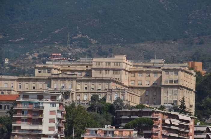 Sanità pubblica: un lettore &quot;Gli angeli senza ali: nel reparto di oncologia di Sanremo infermiere eroiche ma abbandonate&quot;