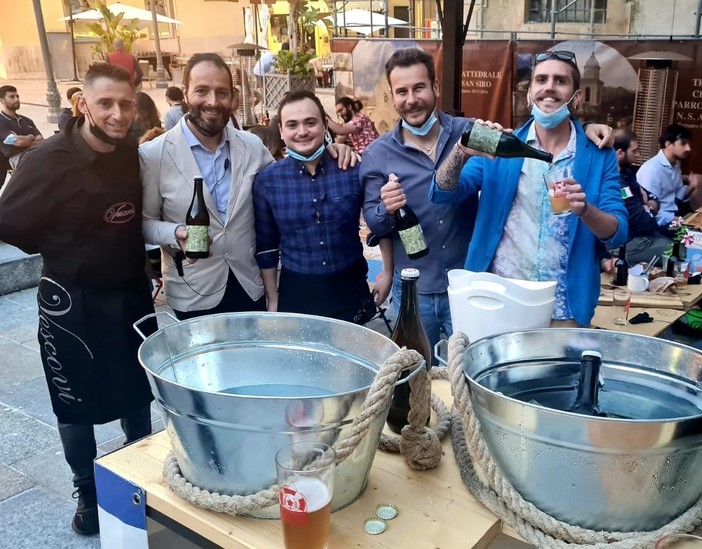 Sanremo: sold out per la serata dedicata alla birra artigianale Nadir di "Camillo, la Salsamenteria". Il 10 giugno tocca al Barolo della cantina Damilano