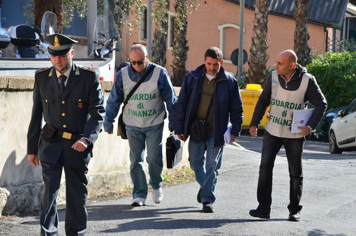 Sanremo, 'furbetti del cartellino': cresce la rabbia tra i cittadini “Chi ha sbagliato deve pagare, altrimenti si perde la speranza nel cambiamento”