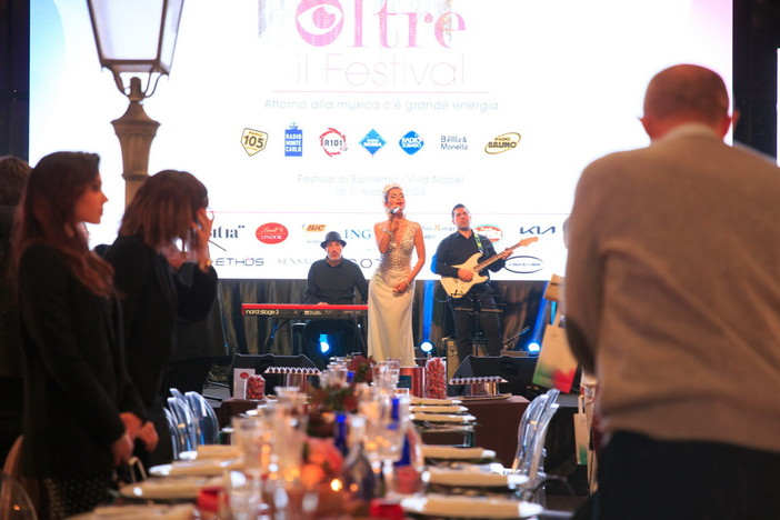 Festival di Sanremo 2023: oltre 200 ospiti ieri sera all'inaugurazione di 'Oltre il Festival' con le radio Mediaset (Foto) Festival di Sanremo 2023: oltre 200 ospiti ieri sera all'inaugurazione di 'Oltre il Festival' con le radio Mediaset (Foto)