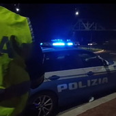 Ventimiglia, tenta di recuperare cocaina nascosta e aggredisce la polizia: arrestato dopo una violenta colluttazione