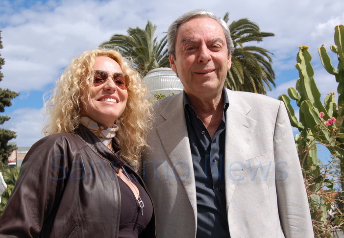 Sanremo: dopo 'Ti lascio una canzone' va via anche l'Oscar Tv? Le polemiche degli albergatori Sanremo: dopo 'Ti lascio una canzone' va via anche l'Oscar Tv? Le polemiche degli albergatori