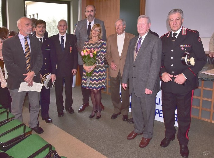 Imperia: consegnate ieri al Museo dell'Olivo le onorificenze “La Forza degli Anni - Eccellenze Imperiesi 2015” Imperia: consegnate ieri al Museo dell'Olivo le onorificenze “La Forza degli Anni - Eccellenze Imperiesi 2015”