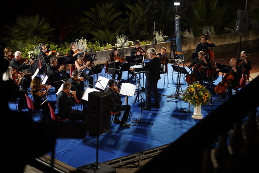 Sanremo: concerto della Sinfonica ieri a Villa Ormond, nuovo sold out per ‘… ma i Beatles conoscevano Telemann?’