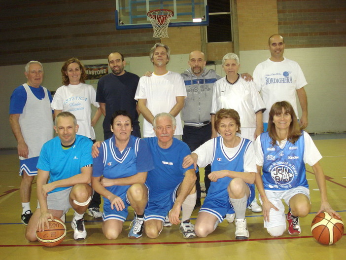 Pallacanestro: a Bordighera dopo quello agonistico e promozionale anche il basket over 50 Pallacanestro: a Bordighera dopo quello agonistico e promozionale anche il basket over 50