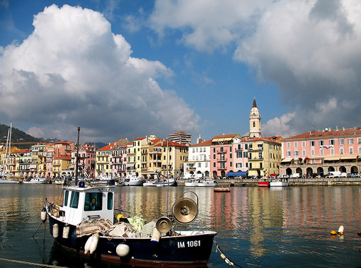 Imperia: secondo i commercianti Oneglia è troppo sporca, ecco le richieste all'Amministrazione comunale Imperia: secondo i commercianti Oneglia è troppo sporca, ecco le richieste all'Amministrazione comunale