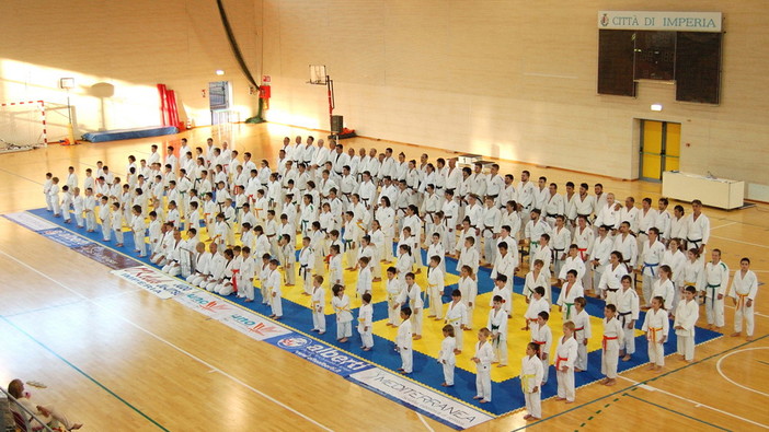 Lunedì prossimo, presso l’Ok Club di Imperia in via XXV Aprile 72, riprendono i corsi di judo, ju-jitsu, lotta e difesa personale Lunedì prossimo, presso l’Ok Club di Imperia in via XXV Aprile 72, riprendono i corsi di judo, ju-jitsu, lotta e difesa personale