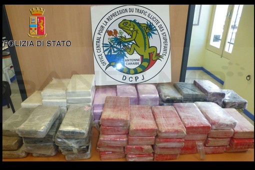 Operazione antidroga internazionale: a Sanremo arrestati Francesco Nardelli, Carmelo Sgrò ed Alessio Cavaliere Operazione antidroga internazionale: a Sanremo arrestati Francesco Nardelli, Carmelo Sgrò ed Alessio Cavaliere