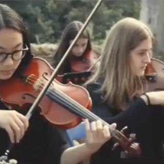 L'Orchestra Note Libere nel video di “Vita spericolata”