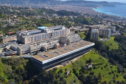 Coronavirus: 212 i casi confermati in Francia, nella Provence-Alpes-Côte d’Azur sono 10. A Nizza sostegno agli anziani soli Coronavirus: 212 i casi confermati in Francia, nella Provence-Alpes-Côte d’Azur sono 10. A Nizza sostegno agli anziani soli