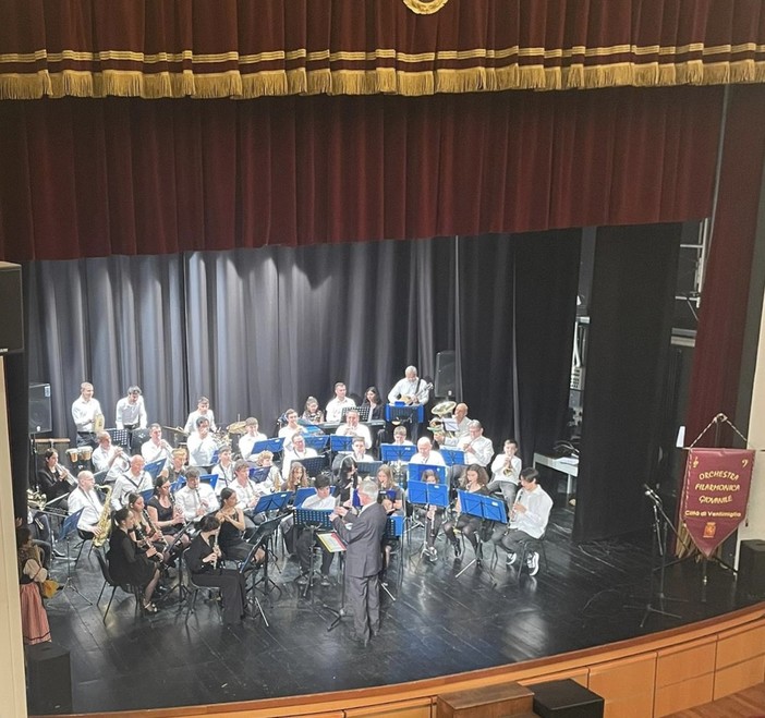 Ventimiglia: all'Istituto di Santa Maria il concerto dell'Orchestra Filarmonica Giovanile Ventimiglia: all'Istituto di Santa Maria il concerto dell'Orchestra Filarmonica Giovanile