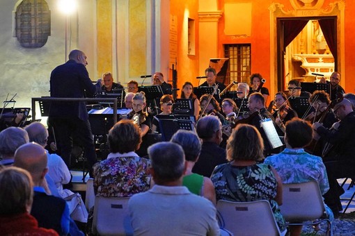 Concerto della Sinfonica di Sanremo nel santuario del Sacro Cuore di Bussana Concerto della Sinfonica di Sanremo nel santuario del Sacro Cuore di Bussana