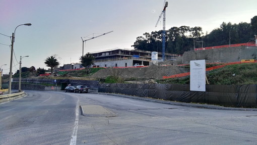 Sanremo: l'Assessore Rixi su 'The Mall' in Valle Armea "Potrà trasformare la licenza ma senza allargare la metratura" Sanremo: l'Assessore Rixi su 'The Mall' in Valle Armea "Potrà trasformare la licenza ma senza allargare la metratura"