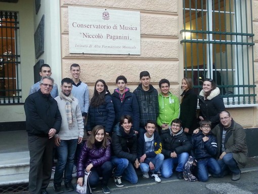 Gli allievi dell'Orchestra Filarmonica Giovanile città di Ventimiglia all'Open day del Conservatorio Nicolò Paganini di Genova