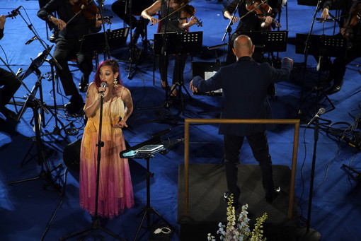 Sanremo: concerto della Sinfonica disturbato dalla musica di un bar vicino, ma è comunque un successo (Foto)
