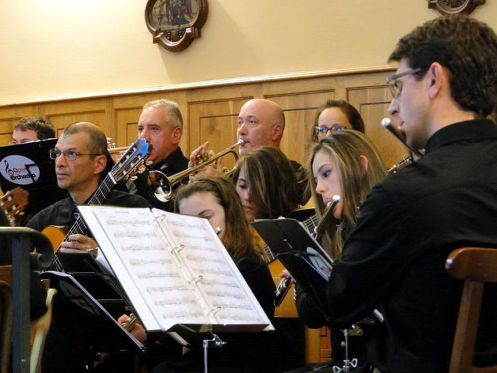 Sanremo: grande successo ieri alla Chiesa della Mercede per il concerto della 'OpenOrchestra' Sanremo: grande successo ieri alla Chiesa della Mercede per il concerto della 'OpenOrchestra'